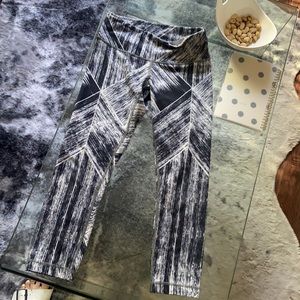 Lululemon pattern leggings